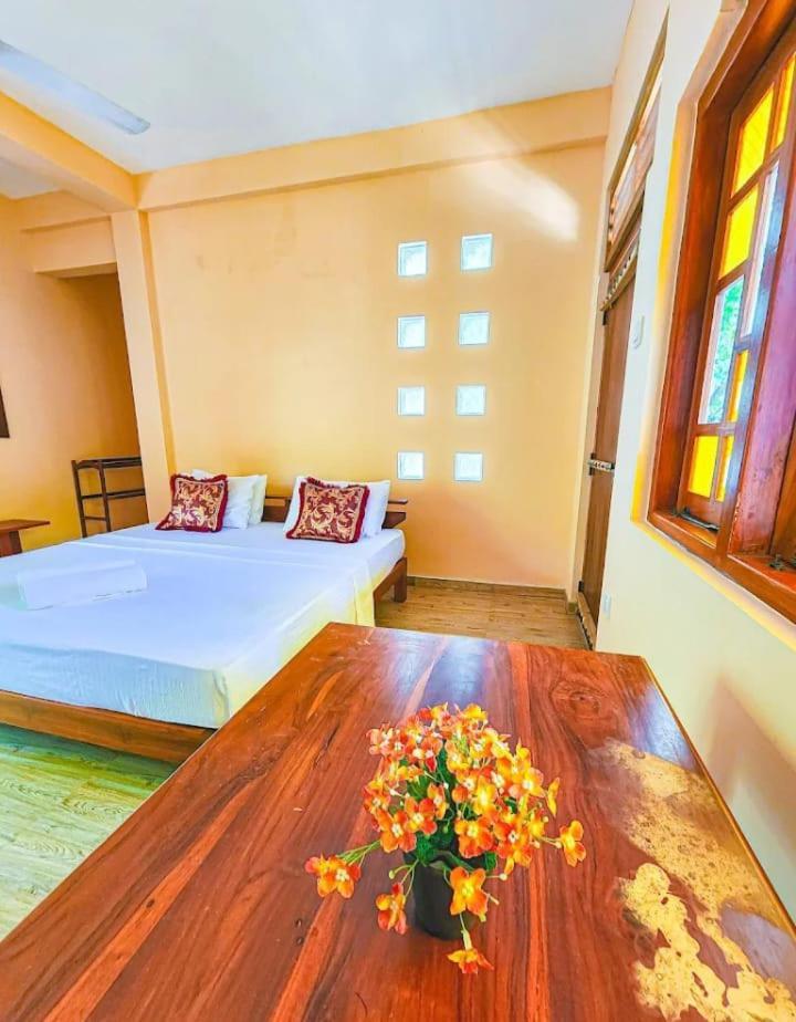 Wild Park Safari Home Stay Udawalawe Exterior foto