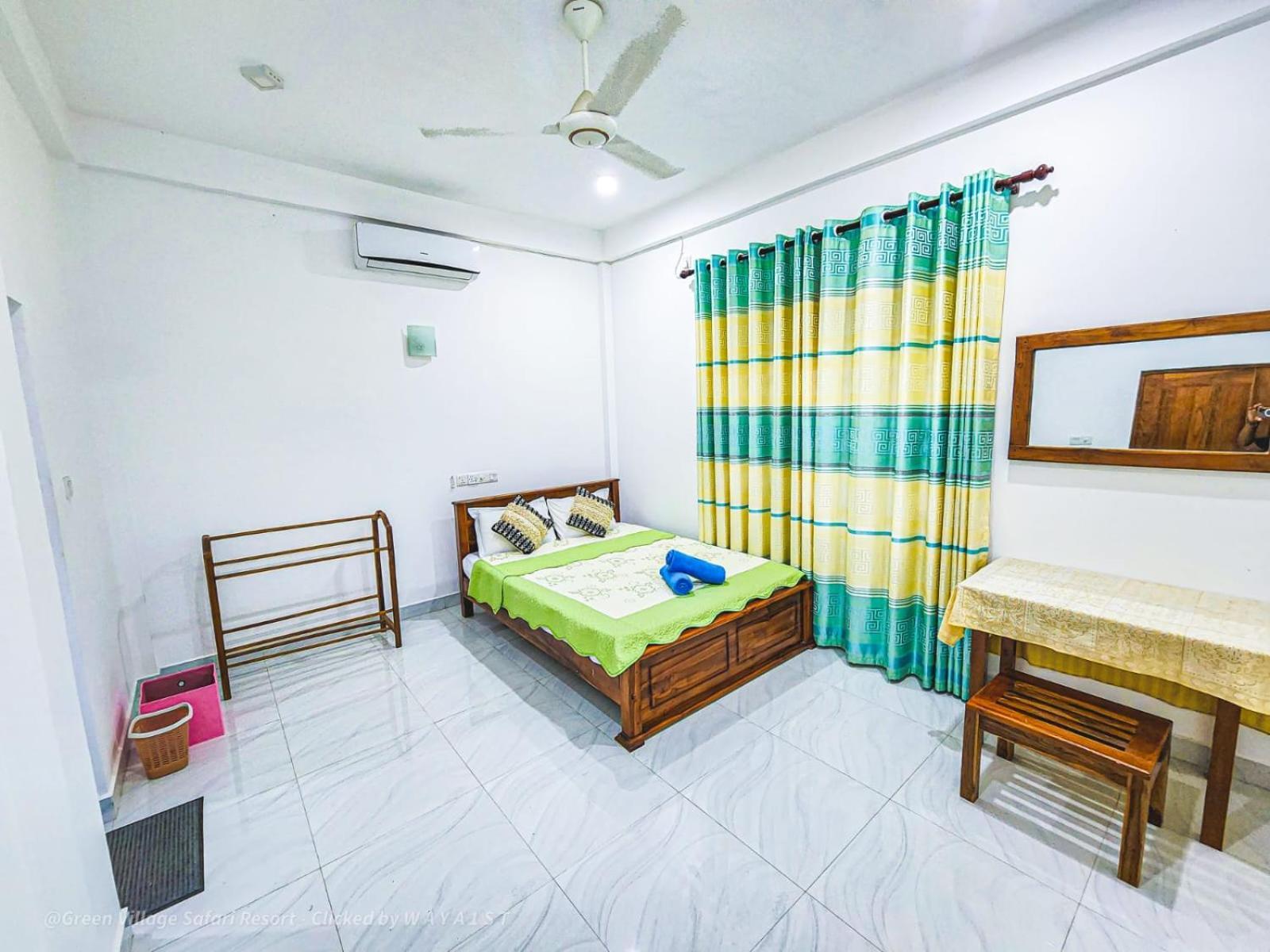 Wild Park Safari Home Stay Udawalawe Exterior foto